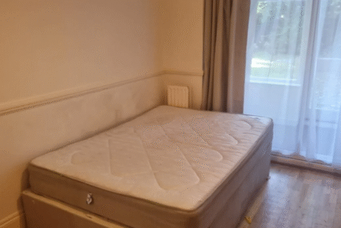 Rooms for Rent in London at best prices. Book your room here anytime Rooms for Rent in London