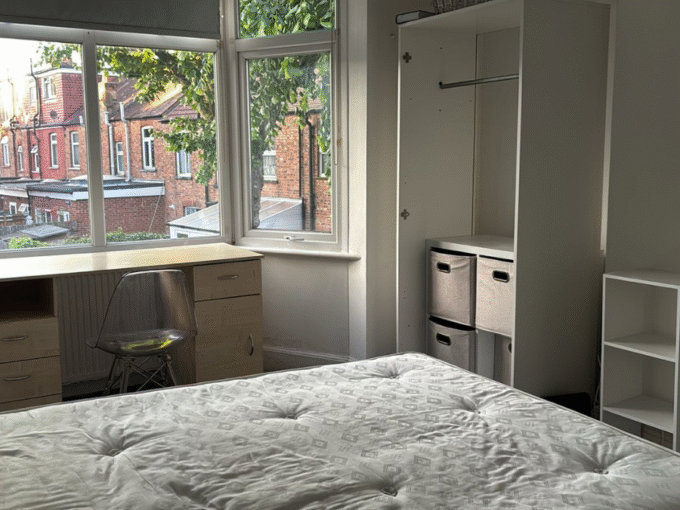 Rooms for Rent in London
